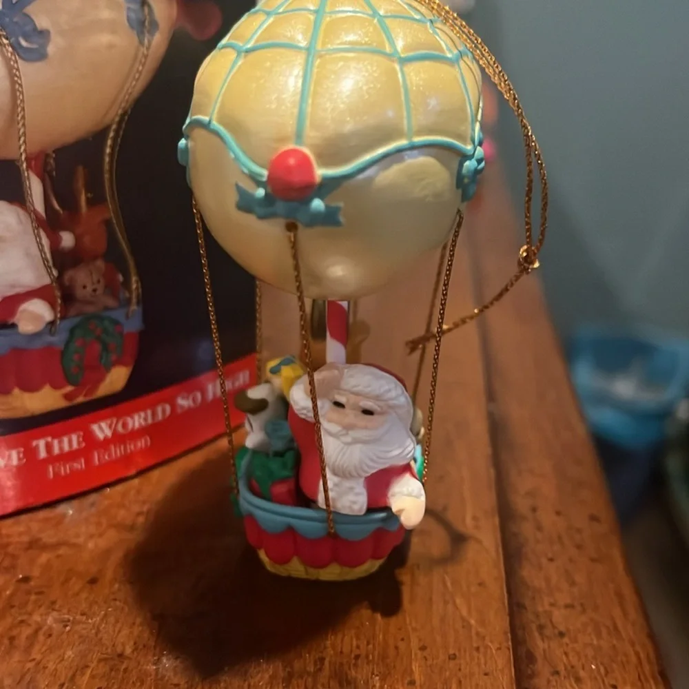 Vintage Christmas Around The World Christmas Goose Planter w/Knitted Hat & Scarf - Picture 3 of 5